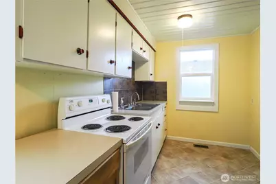 1201 N 29th Street, Renton, WA 98056 - Photo 17