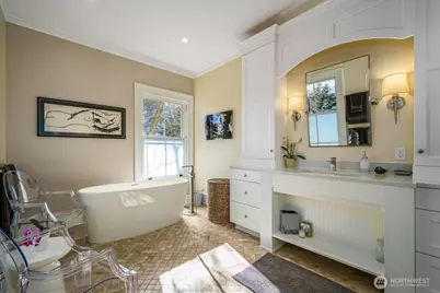 4200 Washington Avenue W, Seattle, WA 98199 - Photo 21