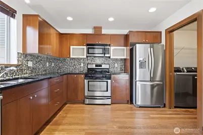 5927 California Avenue SW, Seattle, WA 98136 - Photo 3