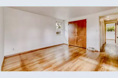 4573 Purdue Avenue NE, Seattle, WA 98105 - Photo 13