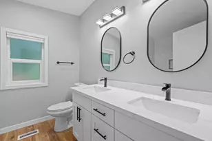 20500 SE 32nd Dr, Bothell, WA 98012 - Photo 17