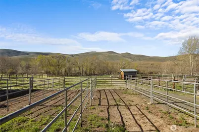 1260 Burbank Creek Road, Yakima, WA 98901 - Photo 29