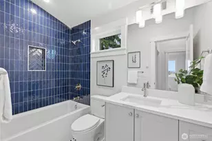 8815 Densmore Ave N, Seattle, WA 98103 - Photo 31