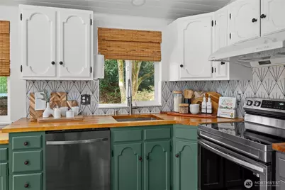 8732 209th Place SW, Edmonds, WA 98026 - Photo 5