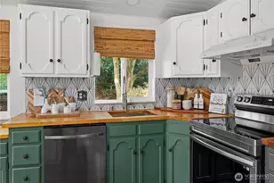 8732 209th Pl SW, Edmonds, WA 98026 - Photo 5