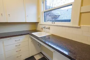 416 Summit Ave E, Seattle, WA 98102 - Photo 15