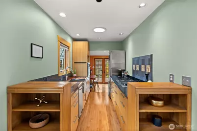 7315 24th Avenue NE, Seattle, WA 98115 - Photo 9