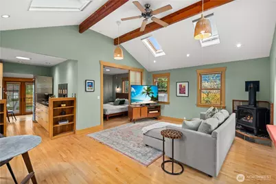 7315 24th Avenue NE, Seattle, WA 98115 - Photo 3