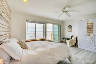 2585 W Beach Rd, Oak Harbor, WA 98277 - Photo 19