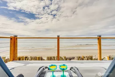 2585 West Beach Road, Oak Harbor, WA 98277 - Photo 5