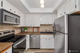 9920 NE 119th St, Kirkland, WA 98034 - Photo 7