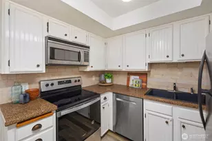 9920 NE 119th St, Kirkland, WA 98034 - Photo 7