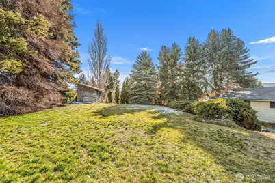 655 N Kansas Avenue, East Wenatchee, WA 98802 - Photo 9