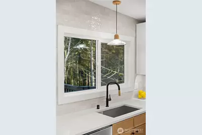 62 165th Avenue SE, Bellevue, WA 98008 - Photo 15