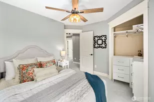 4013 E Lake Sammamish Shore Ln, Sammamish, WA 98075 - Photo 31