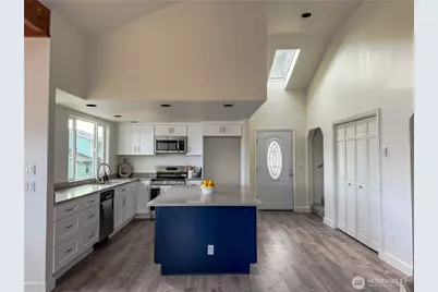 586 Mount Olympus Avenue SE, Ocean Shores, WA 98569 - Photo 7