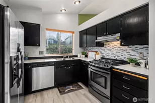 5103 S Garden Loop Rd, Seattle, WA 98118 - Photo 7