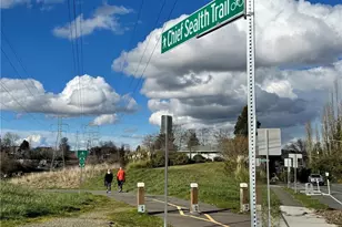 5103 S Garden Loop Rd, Seattle, WA 98118 - Photo 21