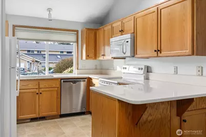 150 NE Nunan Loop #2, Oak Harbor, WA 98277 - Photo 11