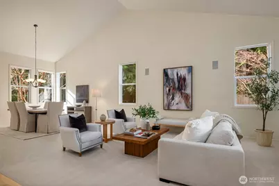 10647 Woodhaven Lane, Bellevue, WA 98004 - Photo 3