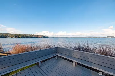710 E Bay Front Lane, Oak Harbor, WA 98277 - Photo 33