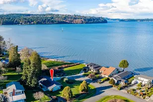 710 E Bay Front Ln, Oak Harbor, WA 98277 - Photo 1