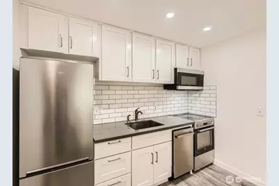 2933 76th Avenue SE #11E, Mercer Island, WA 98040 - Photo 7