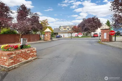 7911 195th Street E, Spanaway, WA 98387 - Photo 35