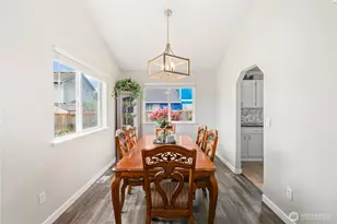 7911 195th St E, Spanaway, WA 98387 - Photo 7