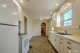 915 Orondo Ave, Wenatchee, WA 98801 - Photo 13