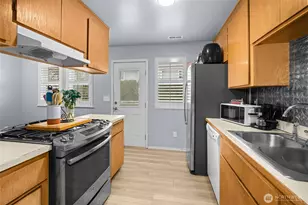 10904 62nd St E, Puyallup, WA 98372 - Photo 11