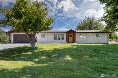 939 Stanley Drive, College Place, WA 99324 - Photo 1