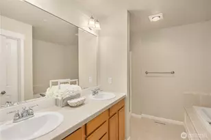 8017 Douglas Ave SE, Snoqualmie, WA 98065 - Photo 27