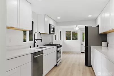 1219 Poindexter Avenue, Bremerton, WA 98312 - Photo 3