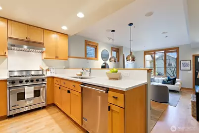 3824 Evanston Avenue N #6, Seattle, WA 98103 - Photo 9