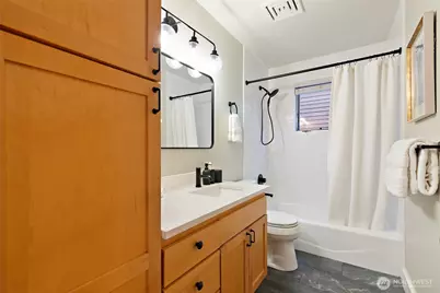 3824 Evanston Avenue N #6, Seattle, WA 98103 - Photo 19