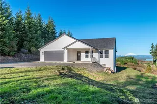 250 Red Rock Dr, Castle Rock, WA 98611 - Photo 1