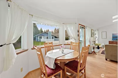 923 NW Leisure Ln, Bremerton, WA 98311 - Photo 15