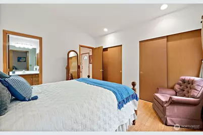 923 NW Leisure Ln, Bremerton, WA 98311 - Photo 19