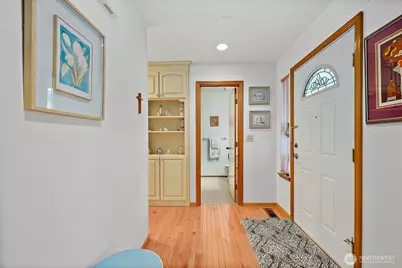 923 NW Leisure Ln, Bremerton, WA 98311 - Photo 17