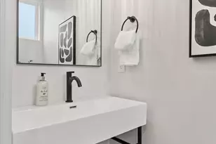 3405 NW 57th St, Seattle, WA 98107 - Photo 11