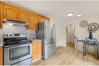 18042 9th Avenue NE, Shoreline, WA 98155 - Photo 13