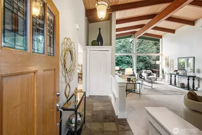 10723 24th Avenue NE, Seattle, WA 98125 - Photo 3