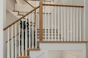 10911 SE 26th St, Bellevue, WA 98004 - Photo 7