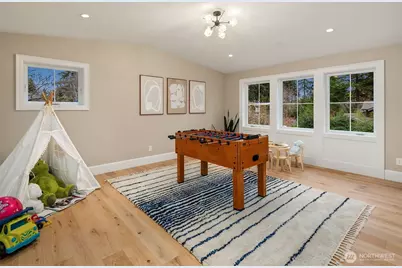 10911 SE 26th Street, Bellevue, WA 98004 - Photo 31