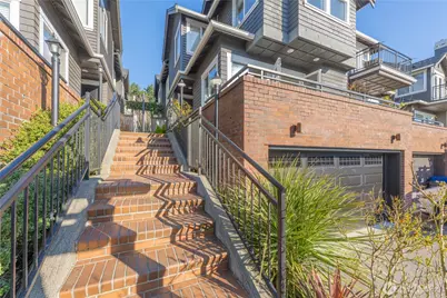 4140 Beach Drive SW, Seattle, WA 98116 - Photo 3