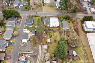 24201 Roberts Dr, Black Diamond, WA 98010 - Photo 9