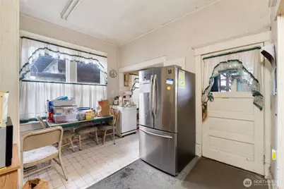 24201 Roberts Drive, Black Diamond, WA 98010 - Photo 15