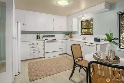 317 Highland Drive, Seattle, WA 98109 - Photo 33