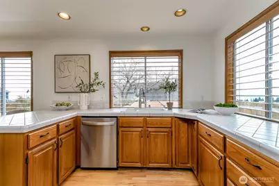 5214 Tower Drive NE, Tacoma, WA 98422 - Photo 17